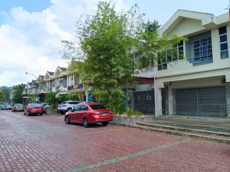 Kedai / Pejabat untuk Dijual di Taman Putri (Kulai) - Jeffrey Kiong - PropertyGuru.com.my