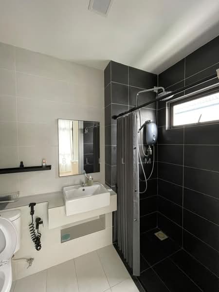 Rumah Teres 2 Tingkat untuk Disewa di Eco Grandeur (Puncak Alam) - Bill Lim - Bathroom - PropertyGuru.com.my
