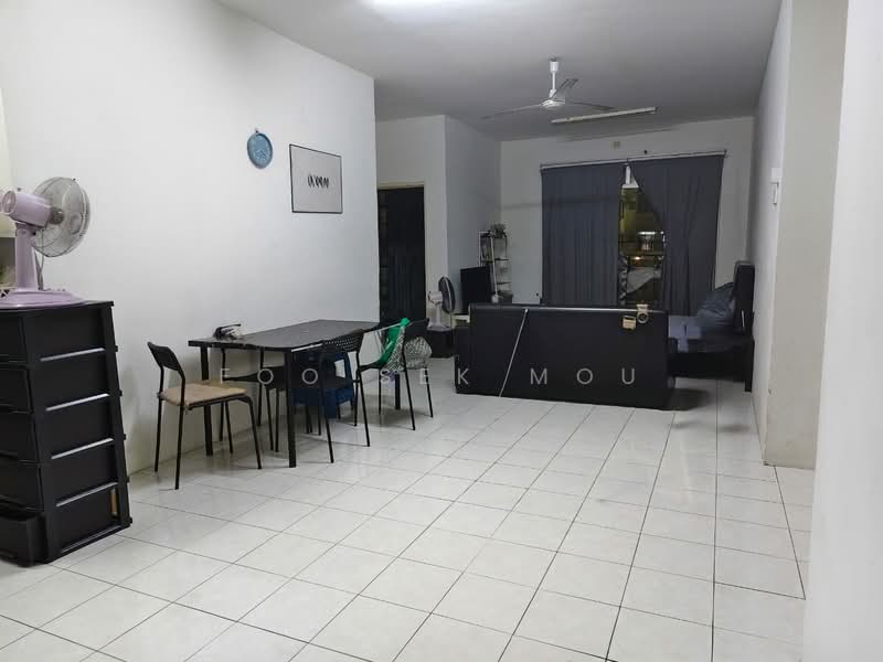 Condominium for Sale at Platinum Hill PV 5 - Foo Sek Mou - Living Room - PropertyGuru.com.my