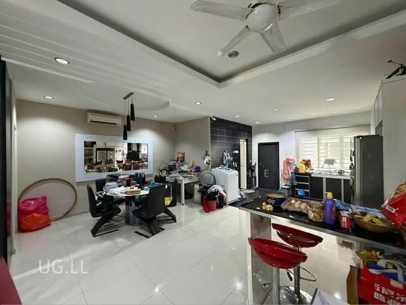 Rumah Teres untuk Dijual di Bandar Botanic (Klang) - Jennie Chew - Living Room - PropertyGuru.com.my