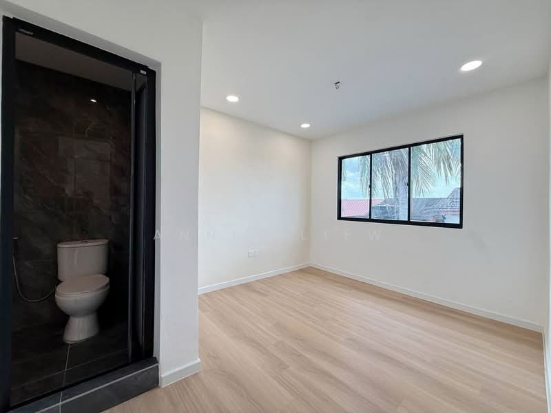 2-storey Terraced House for Sale in Ulu Tiram (Johor) - Annly Liew - Bathroom - PropertyGuru.com.my