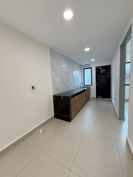 2-storey Terraced House for Sale in Ulu Tiram (Johor) - Annly Liew - Kitchen - PropertyGuru.com.my
