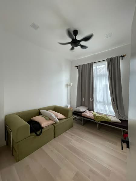 Rumah Teres 2 Tingkat untuk Disewa di Eco Grandeur (Puncak Alam) - Bill Lim - Living Room - PropertyGuru.com.my