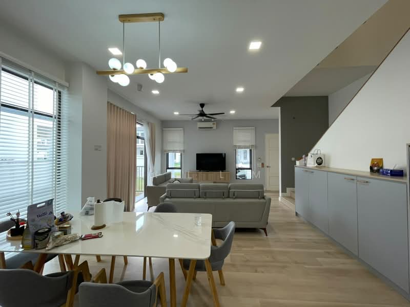 Rumah Teres 2 Tingkat untuk Disewa di Eco Grandeur (Puncak Alam) - Bill Lim - Living Room - PropertyGuru.com.my