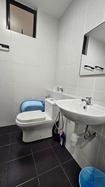 Apartment for Rent at Austin Regency (Pangsapuri Austin Perdana) - Alicia Voon - Bathroom - PropertyGuru.com.my