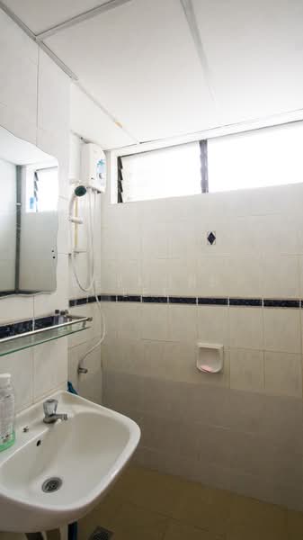 Kondominium untuk Disewa di Eden Seaview Condominium - Desmond Lee - PropertyGuru.com.my