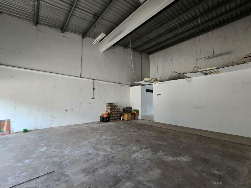 Warehouse for Rent in Puchong (Selangor) - Alex Lee - Interior - PropertyGuru.com.my