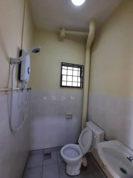 Apartment for Sale at Taman Kesidang Seksyen 2 - Woon . - Bathroom - PropertyGuru.com.my
