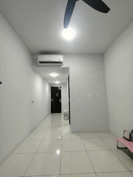 Condominium for Rent at The Valley Residences @ SkySierra - Charmaine Wong - Corridor - PropertyGuru.com.my