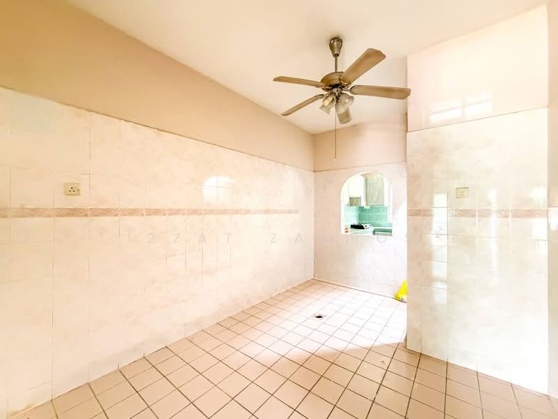 Rumah Teres 2 Tingkat untuk Dijual di Seksyen 13 (Shah Alam) - Izzat Zamros - PropertyGuru.com.my