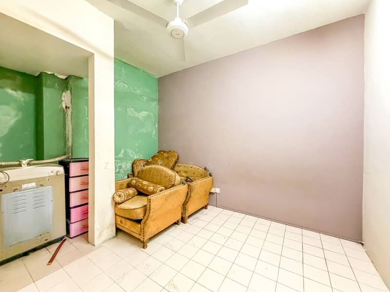 Rumah Teres 2 Tingkat untuk Dijual di Seksyen 13 (Shah Alam) - Izzat Zamros - PropertyGuru.com.my