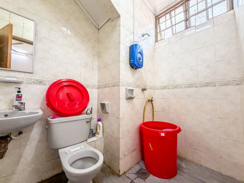 Rumah Teres 2 Tingkat untuk Dijual di Seksyen 13 (Shah Alam) - Izzat Zamros - PropertyGuru.com.my