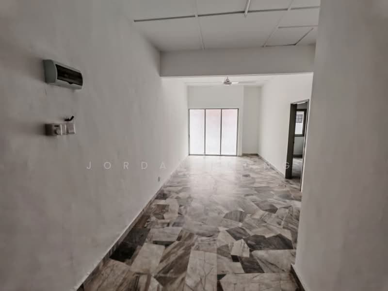 Rumah Flat untuk Disewa di Taman Kosas - Jordan Leong - Living Room - PropertyGuru.com.my