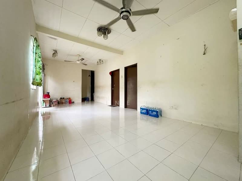 Semi-Detached House for Sale in Rawang (Selangor) - Katherine Leong - Living Room - PropertyGuru.com.my