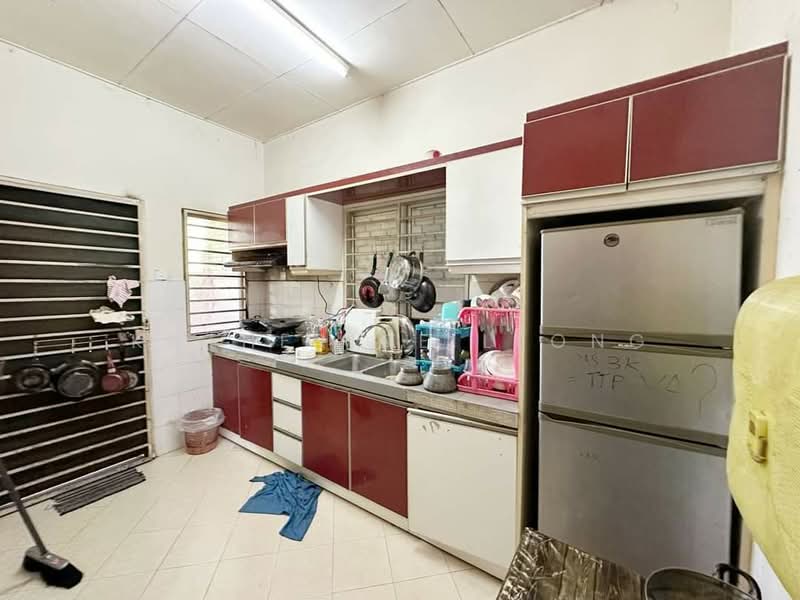 Semi-Detached House for Sale in Rawang (Selangor) - Katherine Leong - Kitchen - PropertyGuru.com.my