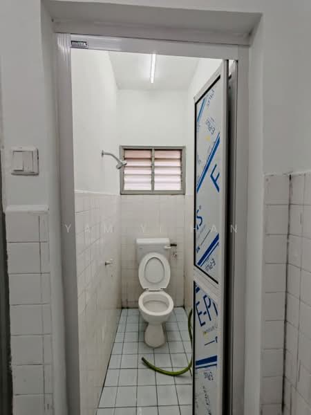 Rumah Flat untuk Disewa di Taman Kosas - Yam Yi Han - Bathroom - PropertyGuru.com.my