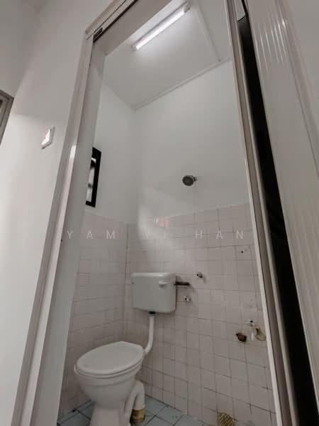 Rumah Flat untuk Disewa di Taman Kosas - Yam Yi Han - Bathroom - PropertyGuru.com.my