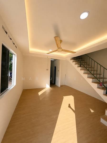 Rumah Teres 2 Tingkat untuk Dijual di Taman Sejati (Labis) - Marcus Tey - Living Room - PropertyGuru.com.my