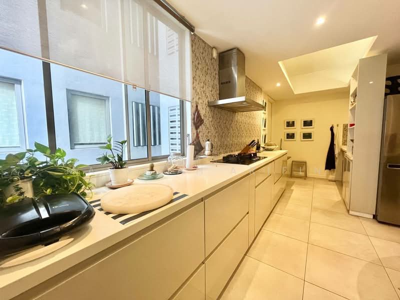 Condominium for Sale at 2 Hampshire - Masnizah Arifin - Kitchen - PropertyGuru.com.my