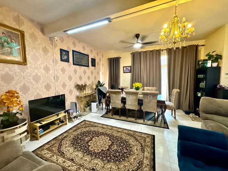 Rumah Kluster untuk Dijual di Alam Suria (Puncak Alam) - Shiqin Saidin - Living Room - PropertyGuru.com.my