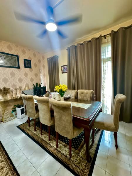 Rumah Kluster untuk Dijual di Alam Suria (Puncak Alam) - Shiqin Saidin - Dining Room - PropertyGuru.com.my