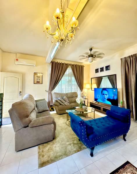 Rumah Kluster untuk Dijual di Alam Suria (Puncak Alam) - Shiqin Saidin - Living Room - PropertyGuru.com.my