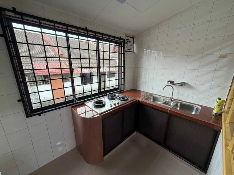 Rumah Teres 1 Tingkat untuk Disewa di Taman Daya (Johor Bahru) - Min Kong - Kitchen - PropertyGuru.com.my