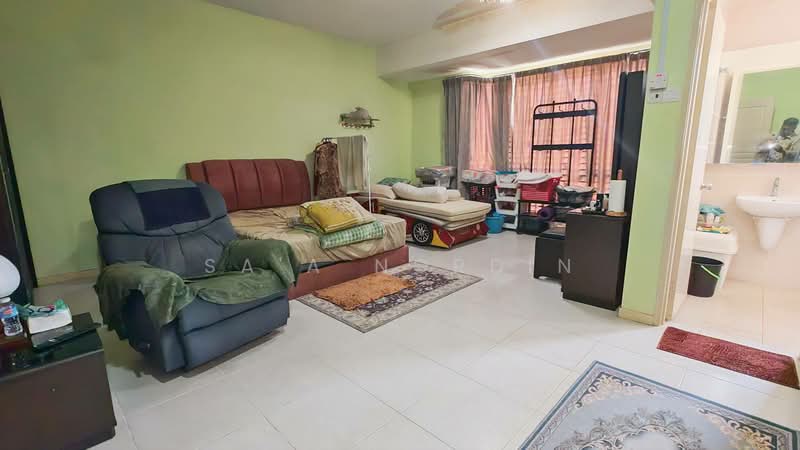 2-storey Terraced House for Sale in D'alpinia (Puchong) - Sa'a Nordin - Bedroom - PropertyGuru.com.my