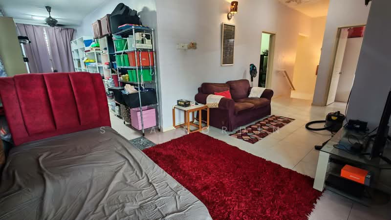 2-storey Terraced House for Sale in D'alpinia (Puchong) - Sa'a Nordin - Living Room - PropertyGuru.com.my