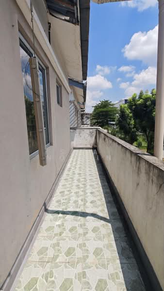 2-storey Terraced House for Sale in D'alpinia (Puchong) - Sa'a Nordin - Balcony - PropertyGuru.com.my