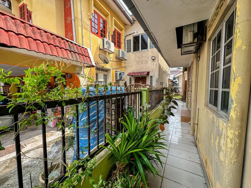 Rumah Banglo untuk Dijual di Kampung Nakhoda (Selayang) - Masnizah Arifin - Exterior - PropertyGuru.com.my