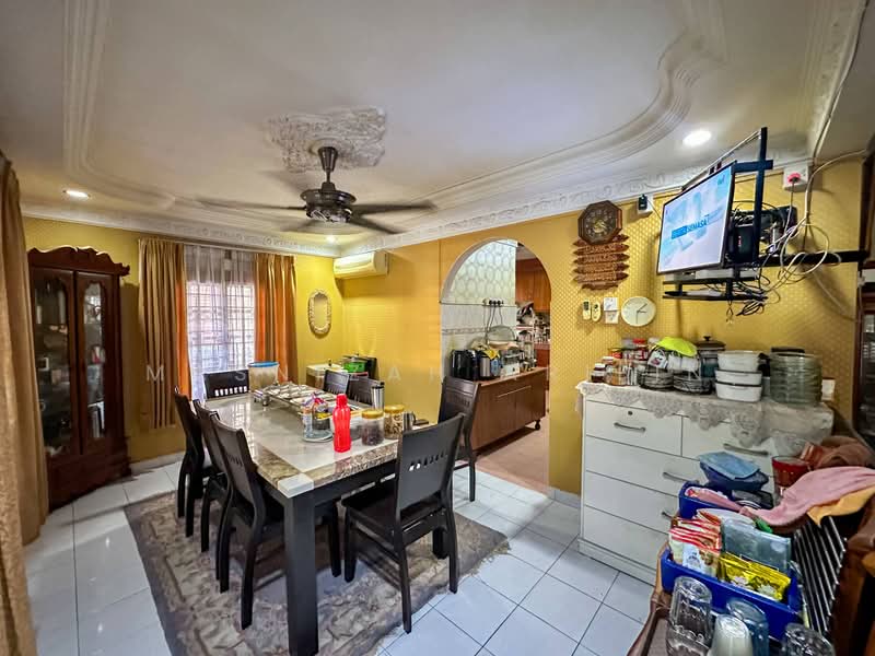 Rumah Banglo untuk Dijual di Kampung Nakhoda (Selayang) - Masnizah Arifin - Dining Room - PropertyGuru.com.my