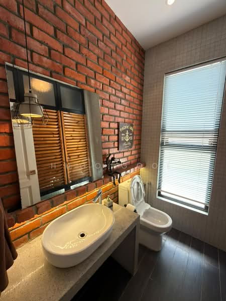 Bungalow for Rent in Taman Bukit Meringin (Kajang) - Hugo Gooi - Bathroom - PropertyGuru.com.my