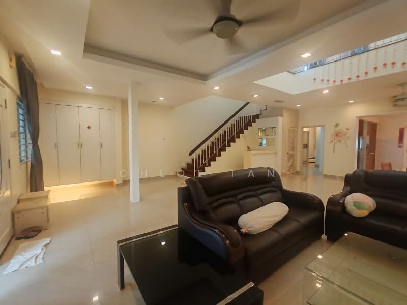 Rumah Teres 2 Tingkat untuk Dijual di Kota Kemuning (Shah Alam) - Chloe Tan - Living Room - PropertyGuru.com.my