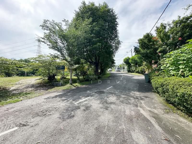 Agricultural Land for Sale in Seksyen 2 (Bangi) - Ali Idris - Exterior - PropertyGuru.com.my