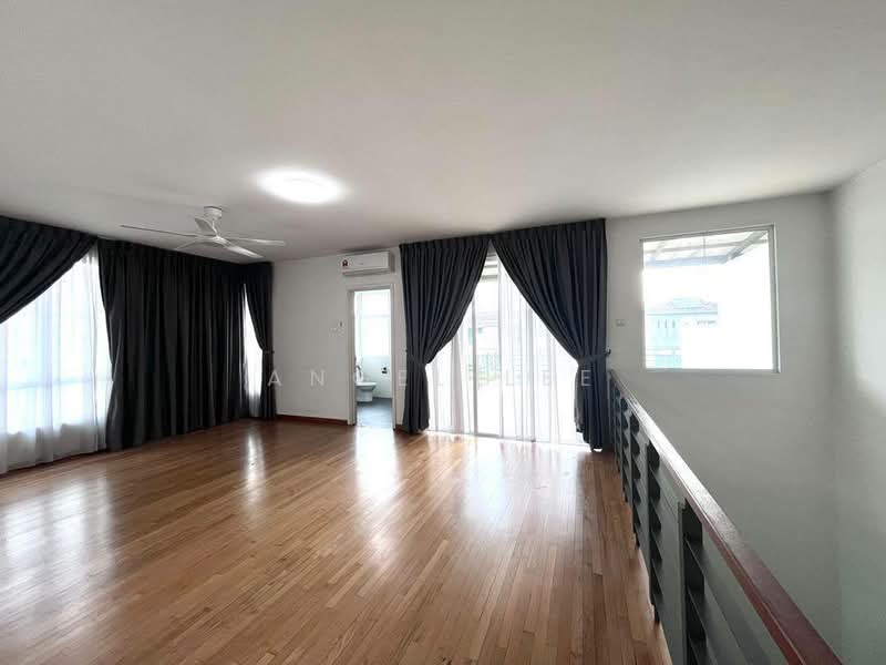 Semi-Detached House for Rent in Senibong (Permas Jaya) - Angel Lee - Living Room - PropertyGuru.com.my