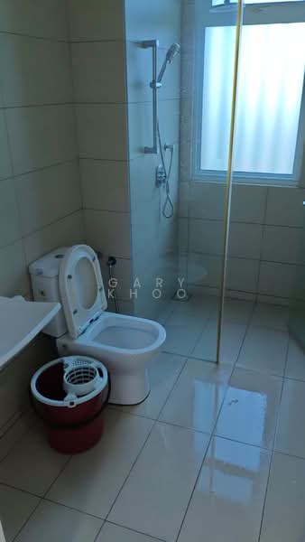 Kondominium untuk Disewa di Ferringhi Residence 2 - Gary Khoo - Bathroom - PropertyGuru.com.my