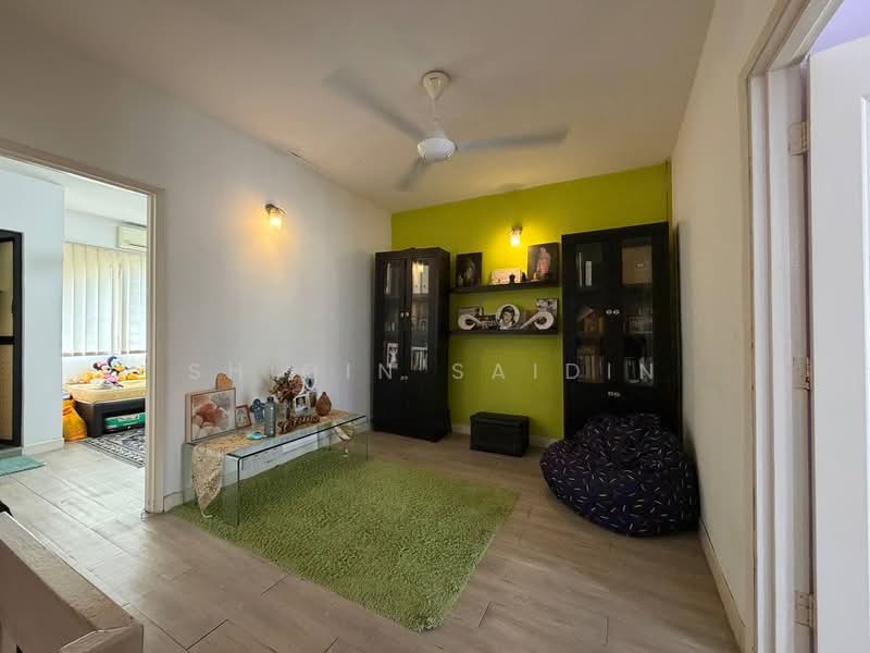 Rumah Teres 2 Tingkat untuk Dijual di Taman Pinggiran Ukay (Ulu Kelang) - Shiqin Saidin - Living Room - PropertyGuru.com.my