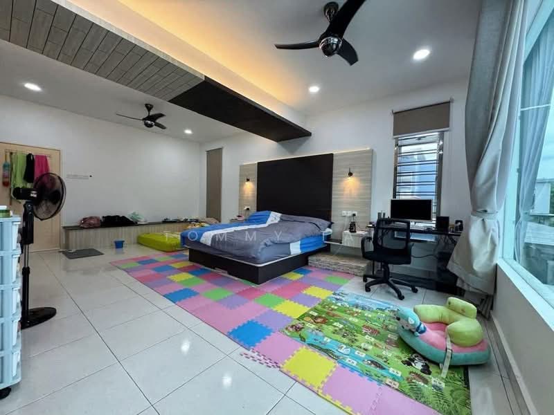 Cluster House for Sale in Taman Lagenda Putra (Kulai) - Tommy Tai - Bedroom - PropertyGuru.com.my