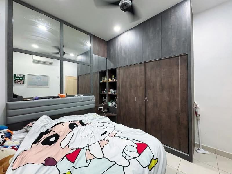 Cluster House for Sale in Taman Lagenda Putra (Kulai) - Tommy Tai - Bedroom - PropertyGuru.com.my