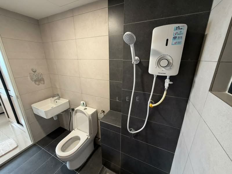 Kondominium untuk Disewa di Condo @ Eden by The Parque Residences - JC Lee - Bathroom - PropertyGuru.com.my