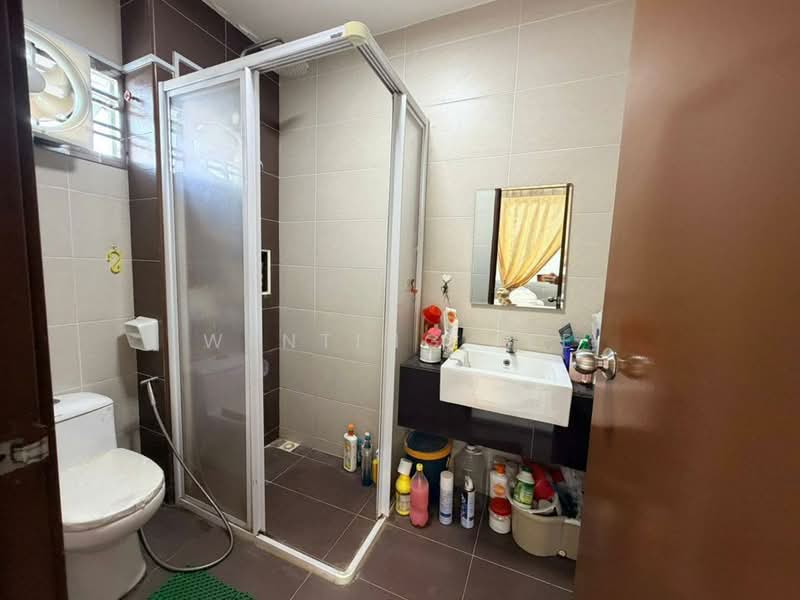 Rumah Teres 2 Tingkat untuk Dijual di Skudai (Johor) - Wenting Lee - Bathroom - PropertyGuru.com.my