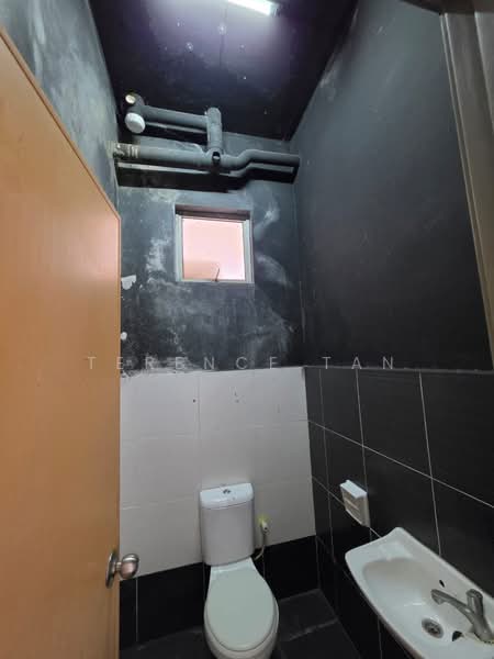 Kedai / Pejabat untuk Dijual di Kota Masai (Pasir Gudang) - Terence Tan - Bathroom - PropertyGuru.com.my