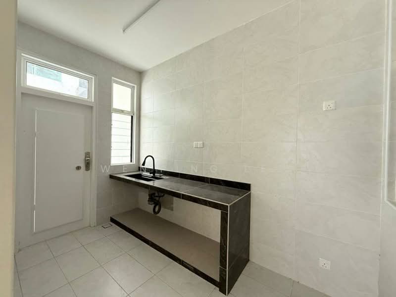 Rumah Kluster untuk Dijual di Mutiara Rini (Skudai) - Wenting Lee - Kitchen - PropertyGuru.com.my