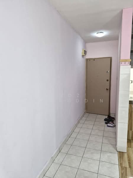 Flat for Sale at Flora Damansara Flat - Mudz Salahuddin - Corridor - PropertyGuru.com.my
