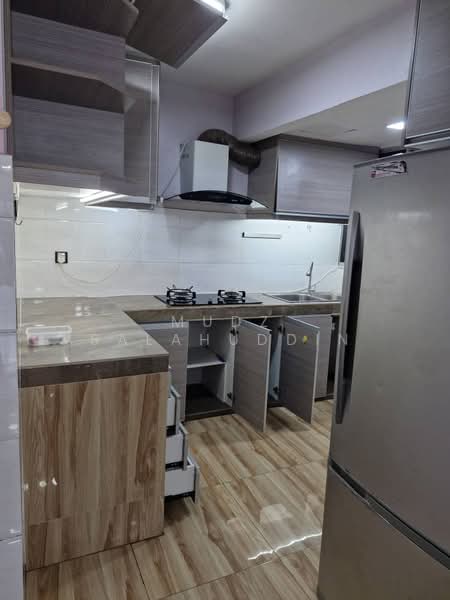 Flat for Sale at Flora Damansara Flat - Mudz Salahuddin - Kitchen - PropertyGuru.com.my