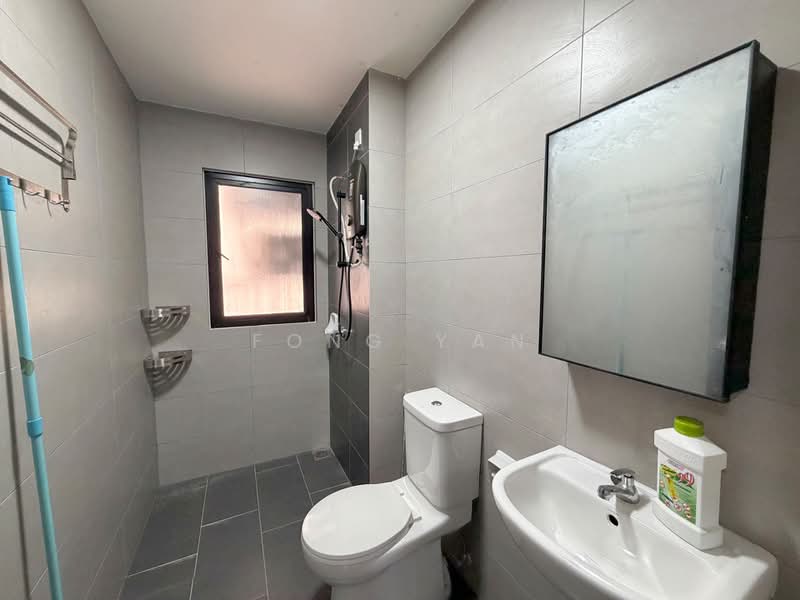 Servis Apartment untuk Disewa di EDUSENTRAL - Fong Yan - Bathroom - PropertyGuru.com.my