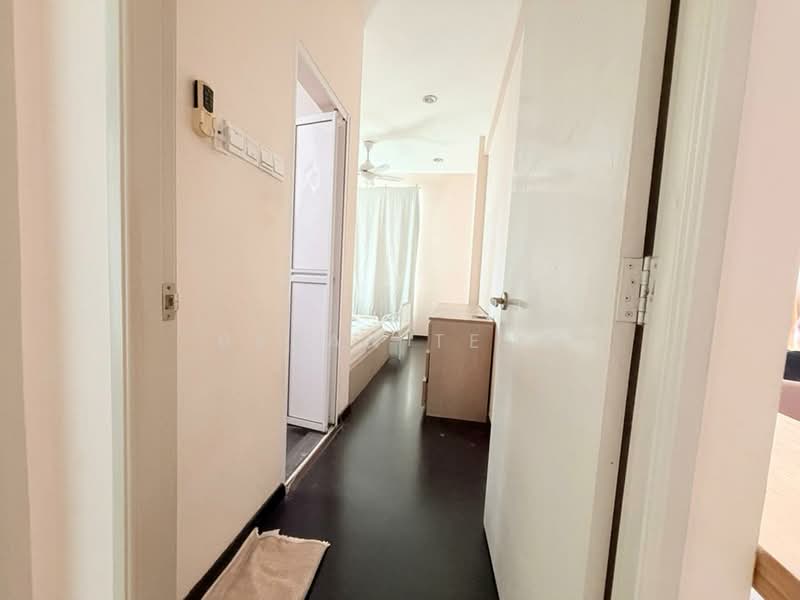 Condominium for Sale at The Oasis - Bryan Teng - Corridor - PropertyGuru.com.my
