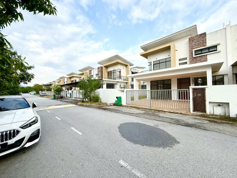 Semi-Detached House for Sale in Bandar Tasik Kesuma (Beranang) - Azli Ibrahim - Exterior - PropertyGuru.com.my