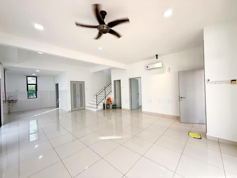 Semi-Detached House for Sale in Bandar Tasik Kesuma (Beranang) - Azli Ibrahim - Living Room - PropertyGuru.com.my